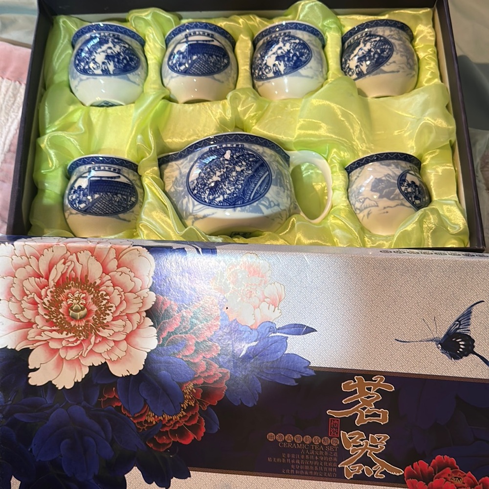 Ceramic tea set authentic - never used, still in box